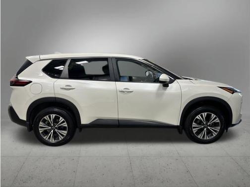 Pearl White Tricoat 2023 Nissan Rogue SV