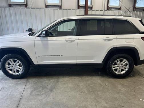 2023 Jeep Grand Cherokee Laredo