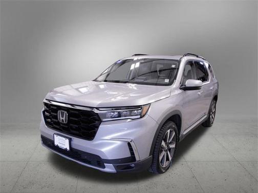 2023 Honda Pilot Touring 8-Passenger