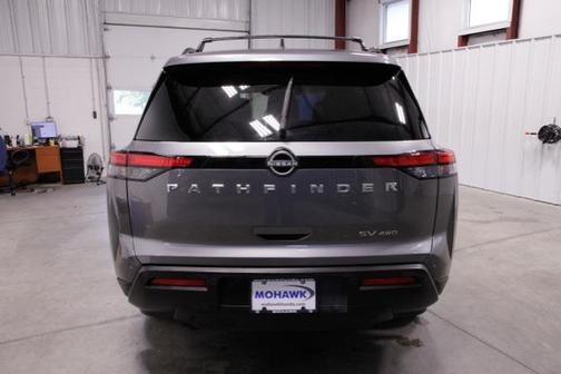 2022 Nissan Pathfinder SV 4WD