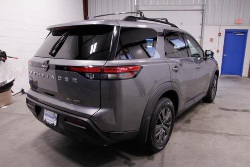 2022 Nissan Pathfinder SV 4WD