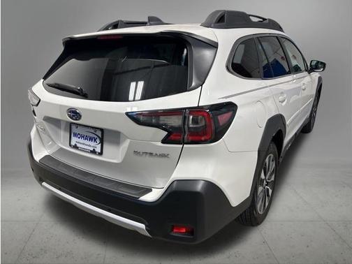 Crystal White Pearl 2024 Subaru Outback Limited