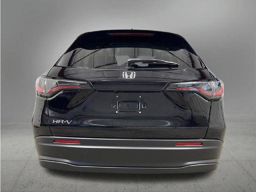 Crystal Black Pearl 2027 Honda HR-V LX