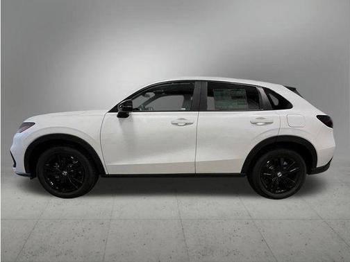 White 2027 Honda HR-V Sport