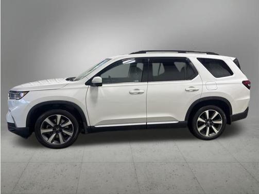 Platinum White Pearl 2023 Honda Pilot AWD Elite
