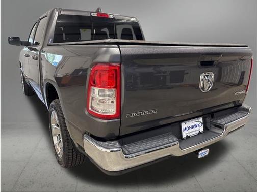 Granite Crystal Metallic Clearcoat 2022 RAM 1500 Big Horn/Lone Star