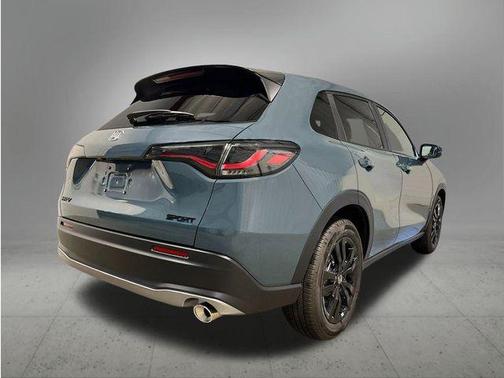 Nordic Forest Pearl 2027 Honda HR-V Sport