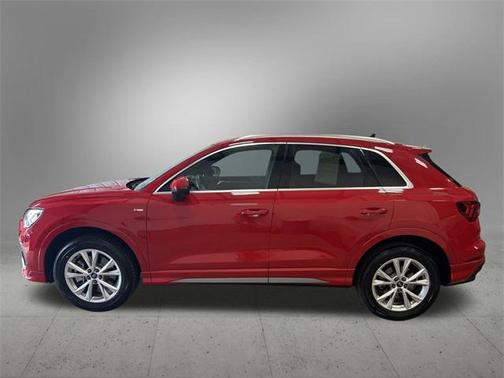 2024 Audi Q3 Premium 45 TFSI S line quattro Tiptronic