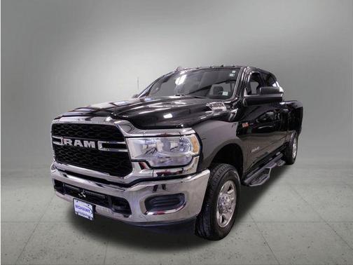 2022 RAM 2500 Tradesman Crew Cab 4x4 6'4' Box