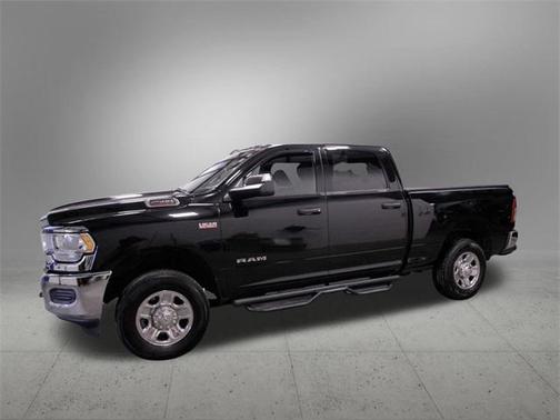 2022 RAM 2500 Tradesman Crew Cab 4x4 6'4' Box