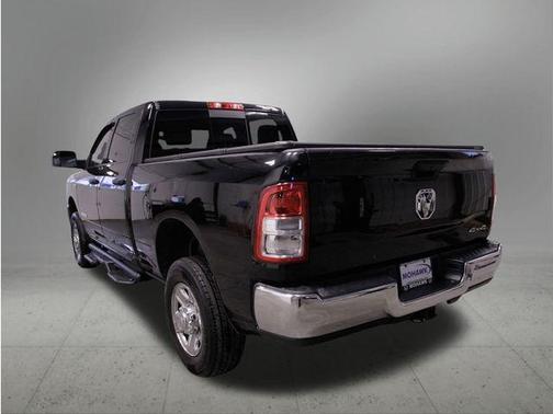 2022 RAM 2500 Tradesman Crew Cab 4x4 6'4' Box