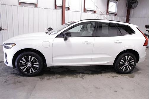 2025 Volvo XC60 Plug-In Hybrid T8 Core