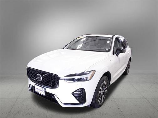 2025 Volvo XC60 Plug-In Hybrid T8 Core