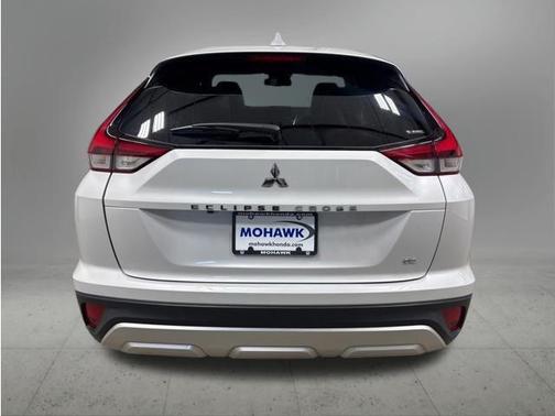 White Diamond 2025 Mitsubishi Eclipse Cross SE