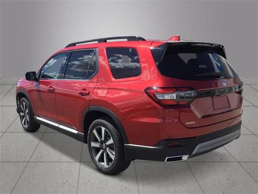 2025 Honda Pilot Touring 8-Passenger