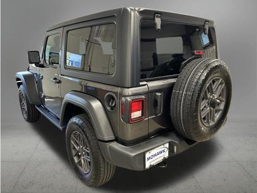 Granite Crystal Metallic Clearcoat 2025 Jeep Wrangler Sport S