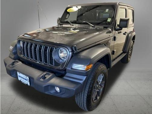 Granite Crystal Metallic Clearcoat 2025 Jeep Wrangler Sport S