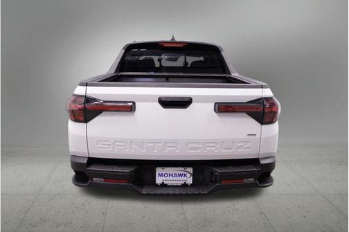 2025 Hyundai SANTA CRUZ SEL Activity