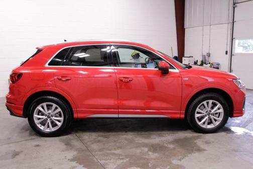 2024 Audi Q3 Premium 45 TFSI S line quattro Tiptronic