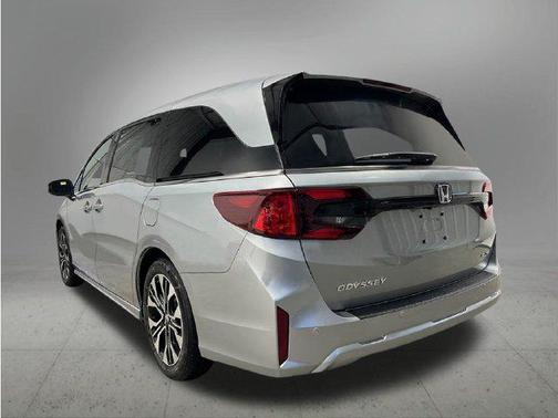 Solar Silver Metallic 2027 Honda Odyssey Elite
