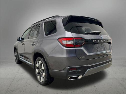 Gray 2026 Honda Pilot Elite