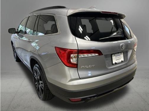 Lunar Silver Metallic 2022 Honda Pilot AWD Special Edition