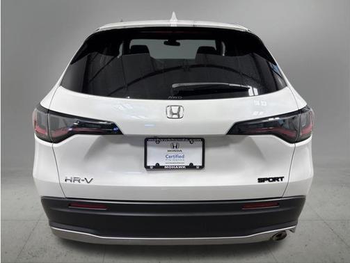 Platinum White Pearl 2024 Honda HR-V AWD Sport