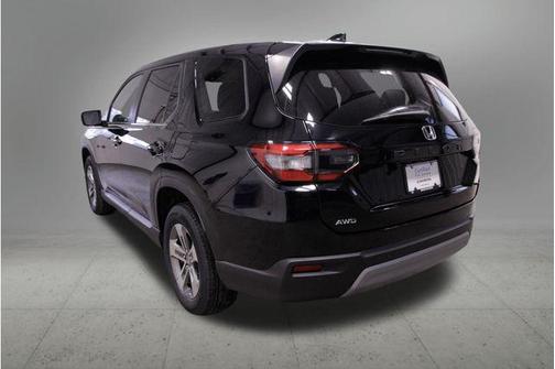 2023 Honda Pilot AWD EX-L 8 Passenger