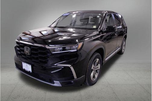 2023 Honda Pilot AWD EX-L 8 Passenger