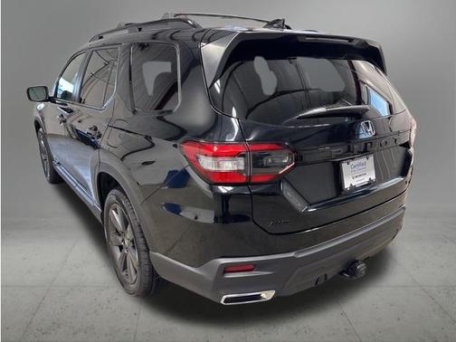 Crystal Black Pearl 2025 Honda Pilot Sport