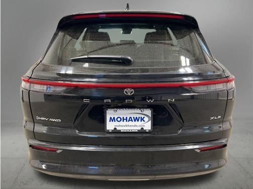 Black 2025 Toyota Crown Signia XLE