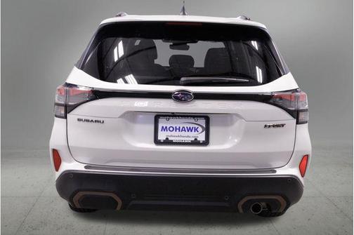 Crystal White Pearl 2025 Subaru Forester Sport