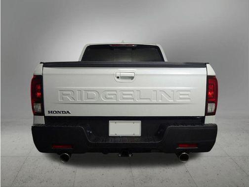 White 2026 Honda Ridgeline RTL