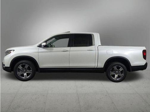 White 2026 Honda Ridgeline RTL