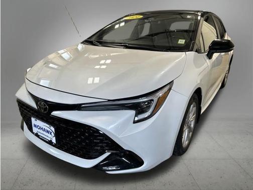 Wind Chill Pearl/Midnight Black Metallic 2024 Toyota Corolla SE