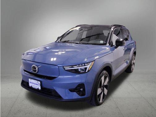 2024 Volvo XC40 Recharge Pure Electric Twin Plus