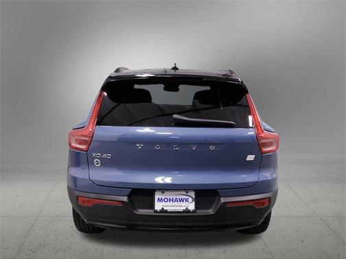 2024 Volvo XC40 Recharge Pure Electric Twin Plus