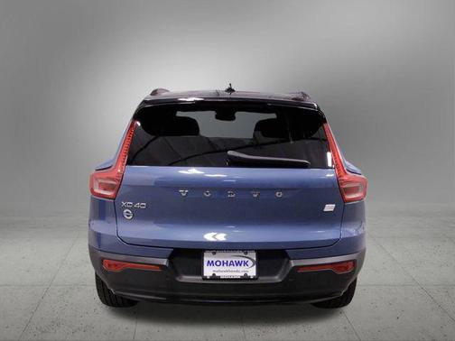 2024 Volvo XC40 Recharge Pure Electric Twin Plus