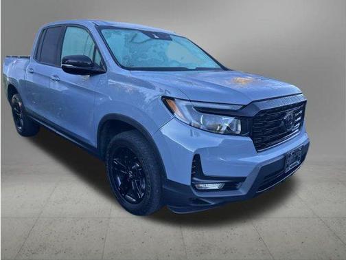 Sonic Gray Pearl 2022 Honda Ridgeline Black