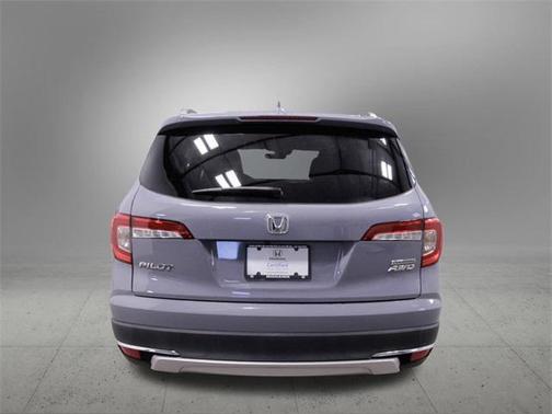 2022 Honda Pilot Touring 8-Passenger