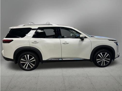 Pearl White Tricoat 2023 Nissan Pathfinder Platinum 4WD