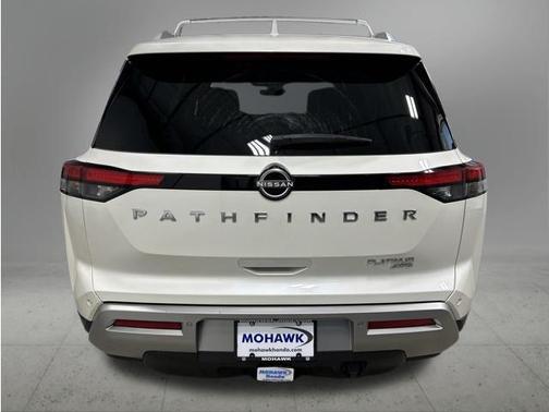 Pearl White Tricoat 2023 Nissan Pathfinder Platinum 4WD