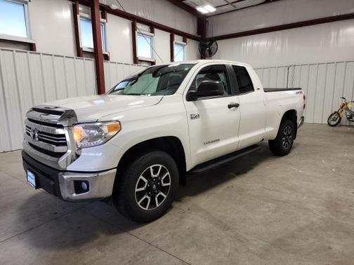 2017 Toyota Tundra SR5