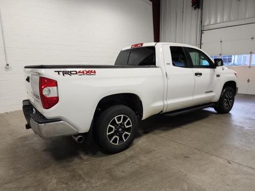 2017 Toyota Tundra SR5