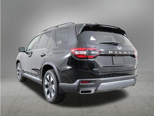 Crystal Black Pearl 2026 Honda Pilot Elite