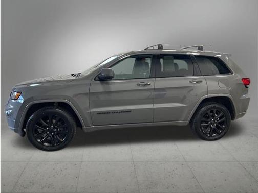 Sting-Gray Clearcoat 2020 Jeep Grand Cherokee Altitude
