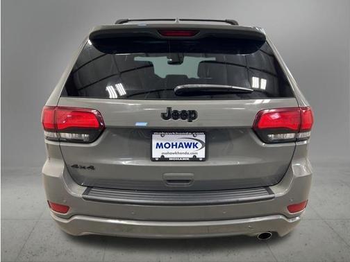 Sting-Gray Clearcoat 2020 Jeep Grand Cherokee Altitude