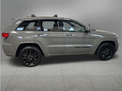 Sting-Gray Clearcoat 2020 Jeep Grand Cherokee Altitude