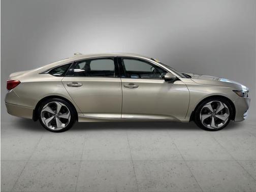 Champagne Frost Pearl 2018 Honda Accord Touring