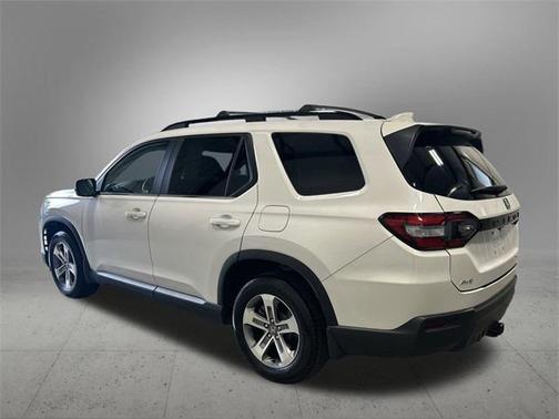 2023 Honda Pilot AWD EX-L 8 Passenger